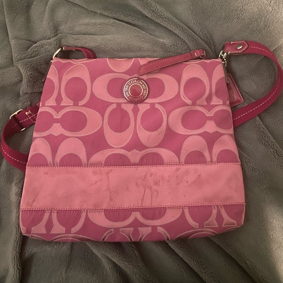 Cross body 🤍 - Picture 2 of 2